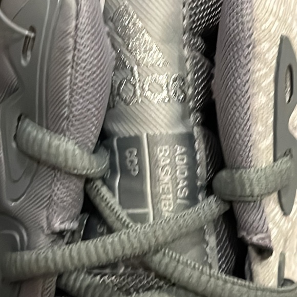 Adidas Mad Bounce 2018 Basketball Shoes Sneakers new grey Mens Size 14 - Picture 8 of 13